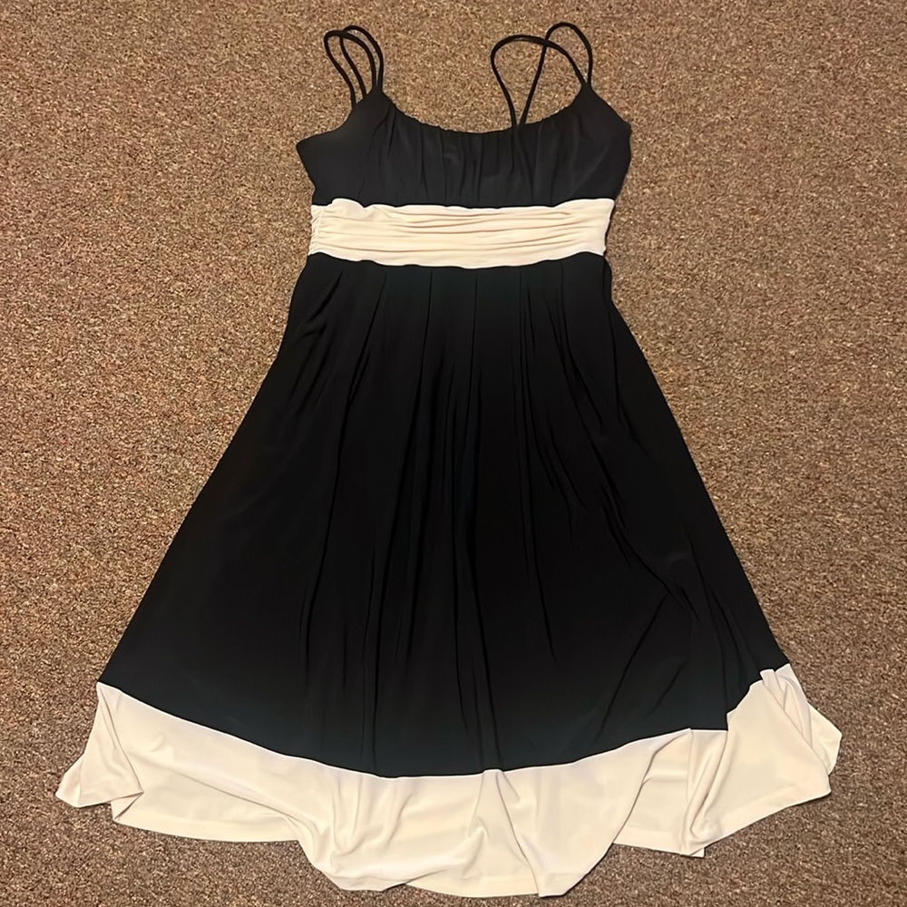 Jones New York Black & Cream Dress Size 10